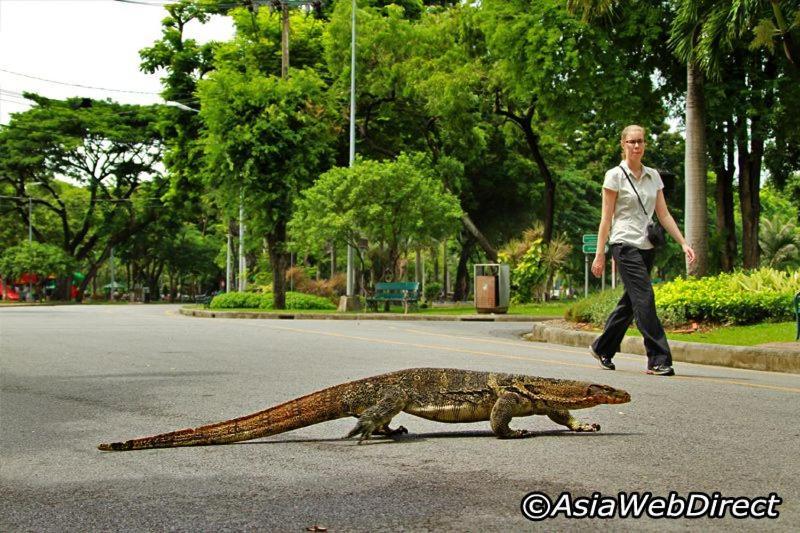 Silom Guesthouse Bangkok Zewnętrze zdjęcie