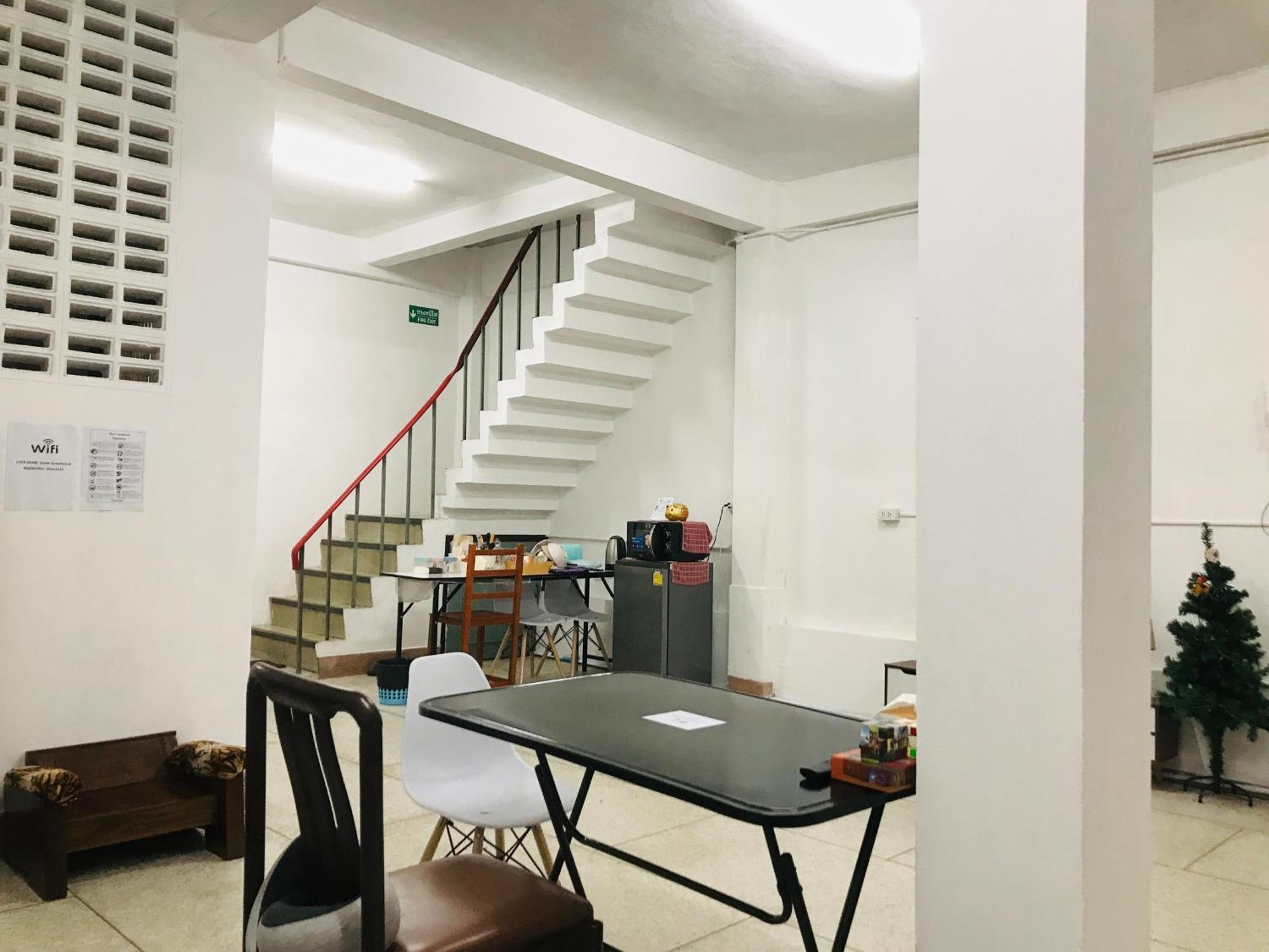Silom Guesthouse Bangkok Zewnętrze zdjęcie