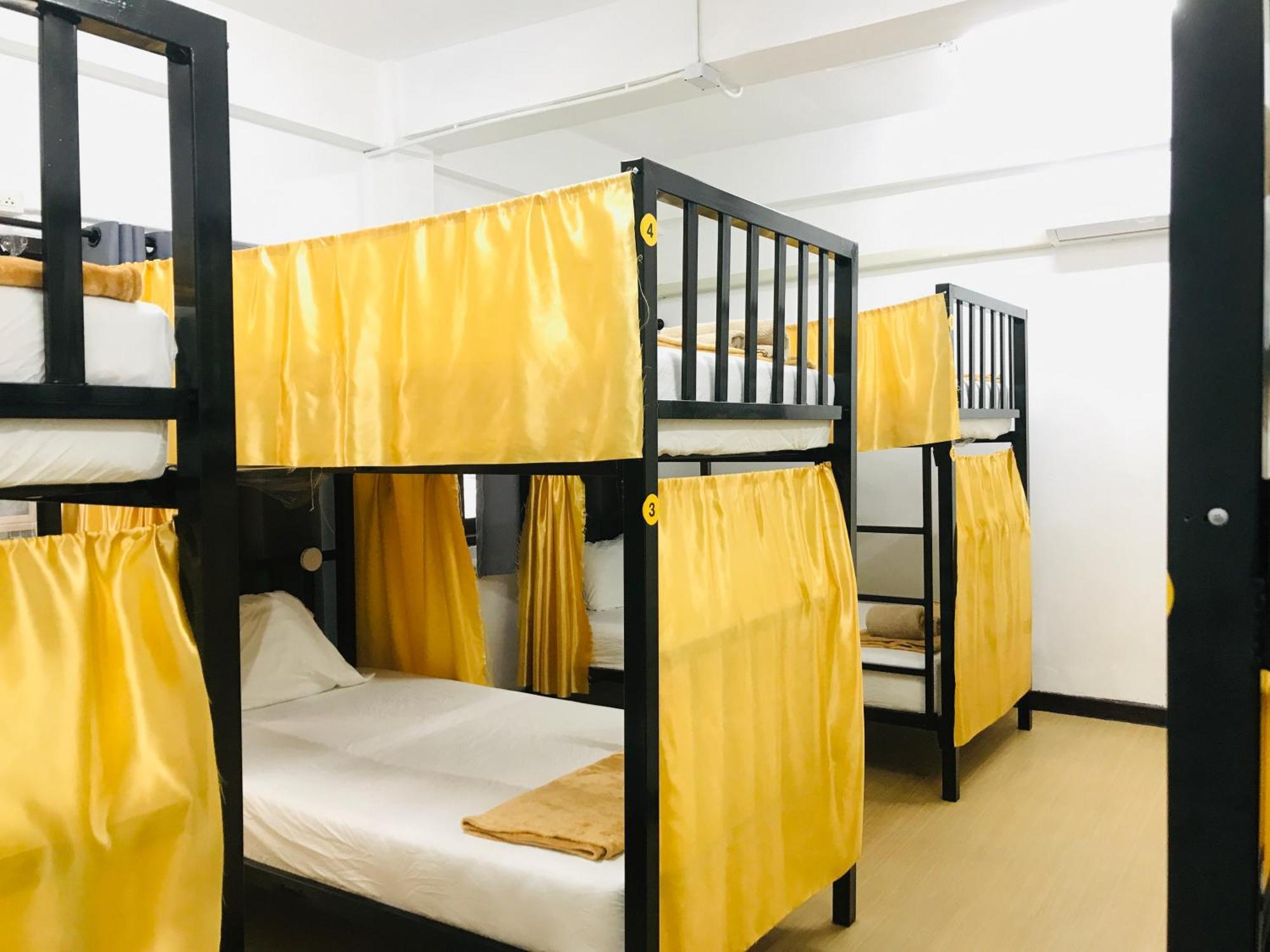 Silom Guesthouse Bangkok Zewnętrze zdjęcie