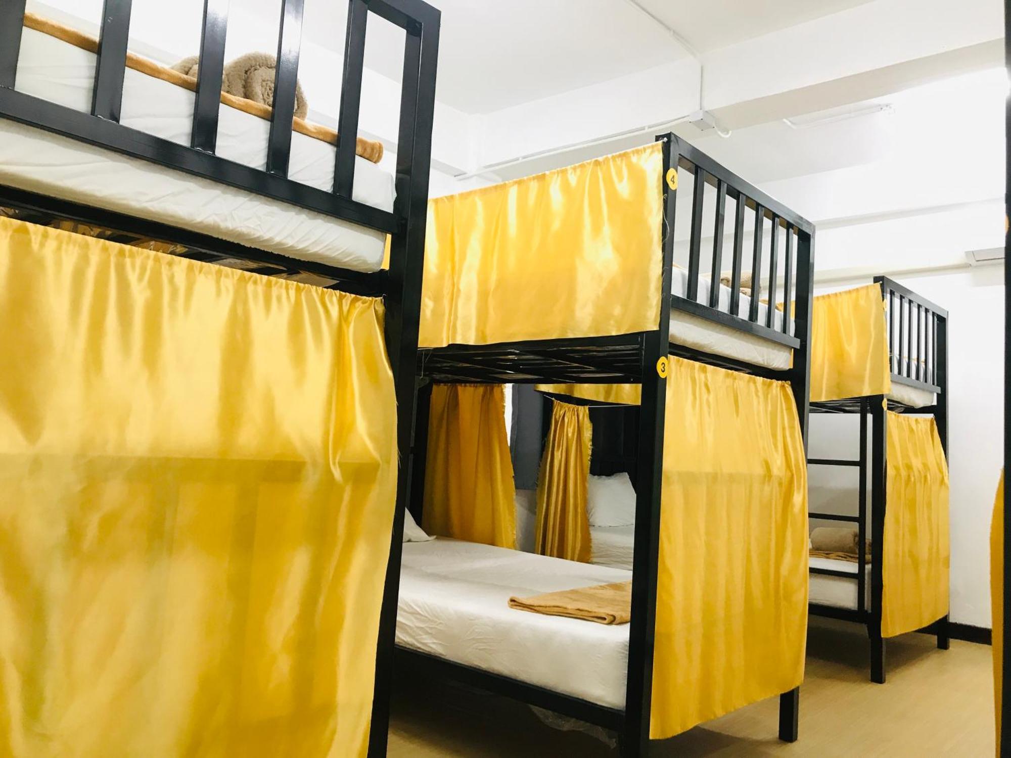 Silom Guesthouse Bangkok Zewnętrze zdjęcie