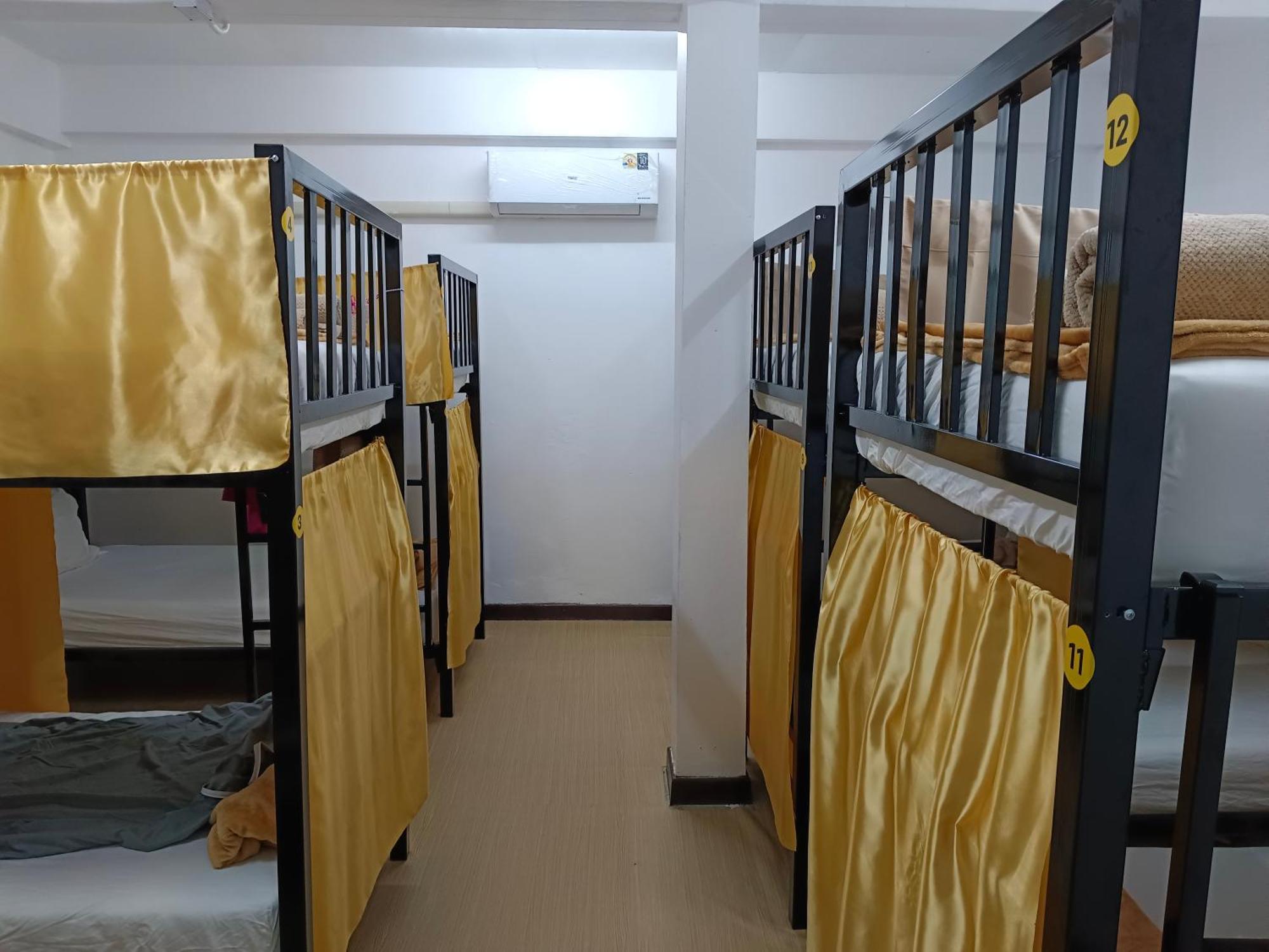 Silom Guesthouse Bangkok Zewnętrze zdjęcie