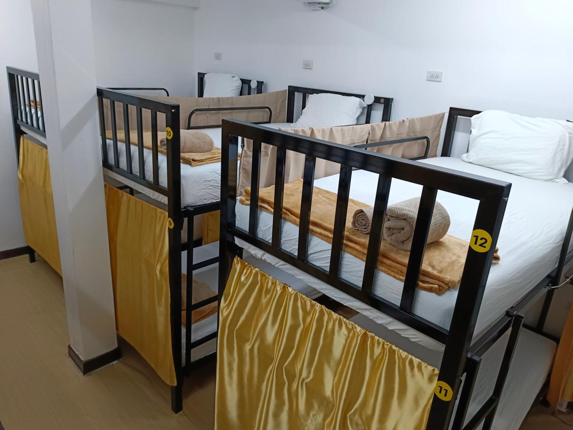 Silom Guesthouse Bangkok Zewnętrze zdjęcie