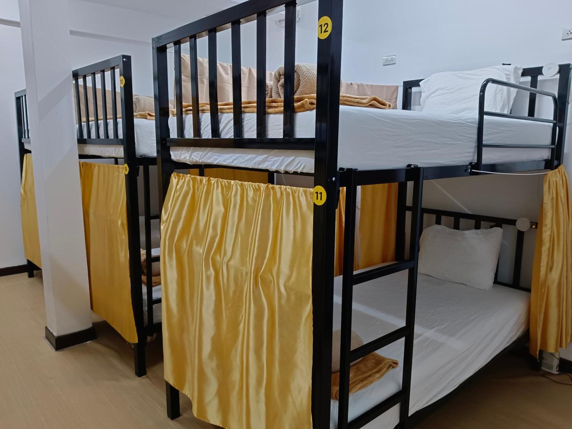 Silom Guesthouse Bangkok Zewnętrze zdjęcie